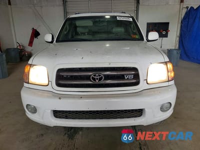 Piąte zdjęcie samochodu w środku: 2002 TOYOTA SEQUOIA LIMITED VIN:5TDBT48AX2S118142 - miniatura