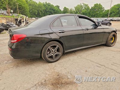 Trzecie zdjęcie samochodu z tyłu: 2019 MERCEDES-BENZ E 300 4MATIC VIN:WDDZF4KB1KA551360 - miniatura