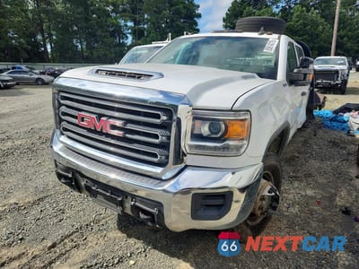 2018 GMC SIERRA K3500 1GD42VCY2JF158795 - główne zdjęcie licytacji z USA - miniatura
