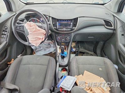 Zdjęcie 8 z 13 samochodu: 2020 CHEVROLET TRAX VIN:3GNCJKSB2LL205323 - miniatura