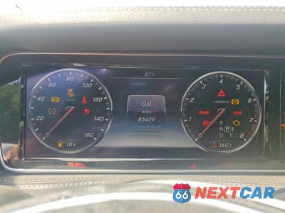 Zdjęcie 9 z 12 samochodu: 2015 MERCEDES-BENZ S 550 4MATIC VIN:WDDUG8FB4FA118016 - miniatura