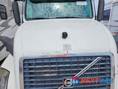 Zdjęcie 11 z 14 samochodu: 2016 VOLVO VNL SEMI TRUCK VIN:4V4NC9EH1GN942026 - miniatura