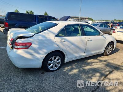 Trzecie zdjęcie samochodu z tyłu: 2011 TOYOTA CAMRY LE VIN:4T4BF3EK6BR141722 - miniatura