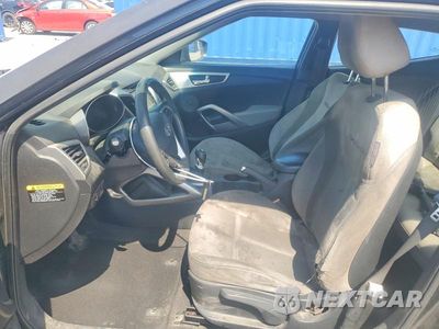 Zdjęcie 7 z 13 samochodu: 2013 HYUNDAI VELOSTER BASE VIN:KMHTC6AD1DU179751 - miniatura
