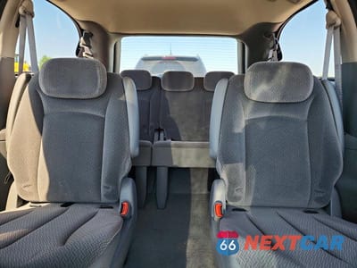 Zdjęcie 10 z 14 samochodu: 2006 CHRYSLER TOWN & COUNTRY LX VIN:2A4GP44R46R616044 - miniatura