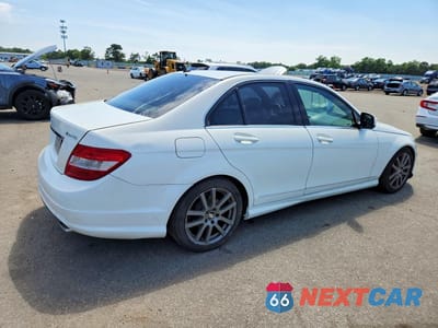 Trzecie zdjęcie samochodu z tyłu: 2010 MERCEDES-BENZ C 300 4MATIC VIN:WDDGF8BBXAF451256 - miniatura