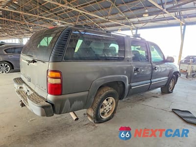 Trzecie zdjęcie samochodu z tyłu: 2001 CHEVROLET SUBURBAN K1500 VIN:3GNFK16T81G196608 - miniatura