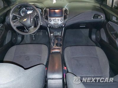 Zdjęcie 8 z 12 samochodu: 2018 CHEVROLET CRUZE LT VIN:1G1BE5SM6J7115551 - miniatura