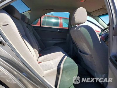 Zdjęcie 10 z 12 samochodu: 2005 TOYOTA CAMRY LE VIN:4T1BE32K65U502582 - miniatura