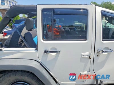 Zdjęcie 10 z 12 samochodu: 2010 JEEP WRANGLER UNLIMITED SPORT VIN:1J4BA3H11AL159396 - miniatura