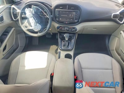 Zdjęcie 8 z 13 samochodu: 2023 KIA SOUL LX VIN:KNDJ23AU8P7890718 - miniatura