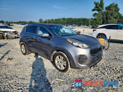 Czwarte zdjęcie samochodu z boku: 2017 KIA SPORTAGE LX VIN:KNDPM3AC2H7073368 - miniatura