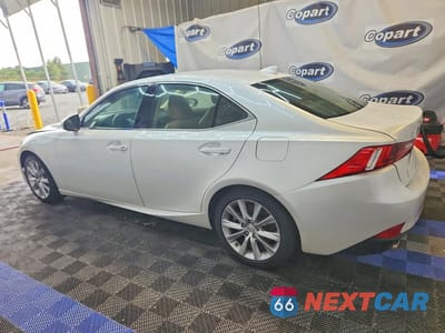 Drugie zdjęcie samochodu z przodu: 2016 LEXUS IS 200T VIN:JTHBA1D23G5013103 - miniatura
