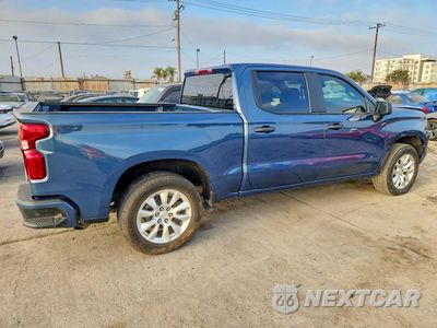 Trzecie zdjęcie samochodu z tyłu: 2024 CHEVROLET SILVERADO C1500 CUSTOM VIN:1GCPABEKXRZ228128 - miniatura