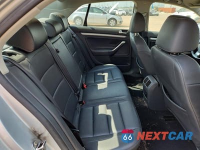 Zdjęcie 10 z 12 samochodu: 2008 VOLKSWAGEN JETTA SE VIN:3VWRM71K58M039726 - miniatura