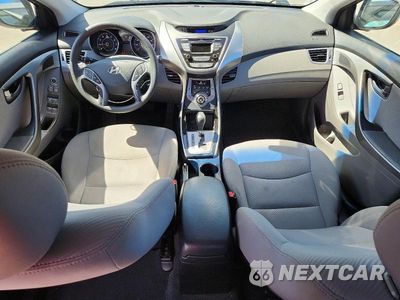 Zdjęcie 8 z 12 samochodu: 2013 HYUNDAI ELANTRA GLS VIN:5NPDH4AE9DH411479 - miniatura
