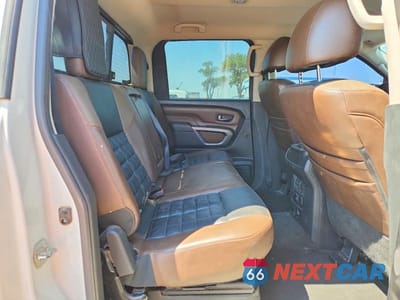 Zdjęcie 10 z 12 samochodu: 2018 NISSAN TITAN PLATINUM RESERVE VIN:1N6AA1E55JN531613 - miniatura