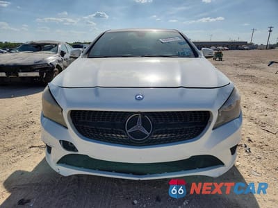 Piąte zdjęcie samochodu w środku: 2016 MERCEDES-BENZ CLA 250 VIN:WDDSJ4EB3GN339054 - miniatura