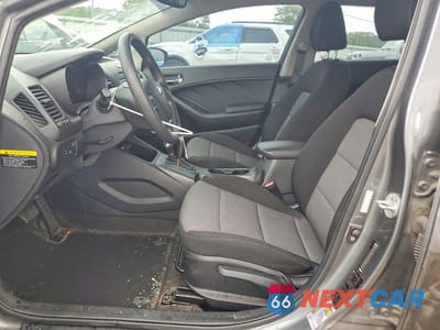 Zdjęcie 7 z 13 samochodu: 2016 KIA FORTE LX VIN:KNAFK5A86G5648426 - miniatura