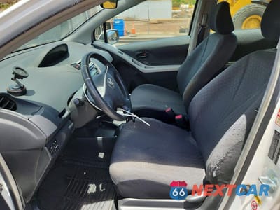 Zdjęcie 7 z 13 samochodu: 2010 TOYOTA YARIS BASE VIN:JTDKT4K39A5281959 - miniatura