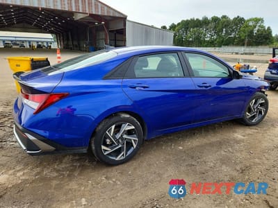 Trzecie zdjęcie samochodu z tyłu: 2025 HYUNDAI ELANTRA SEL SPORT VIN:KMHLM4DG9SU952387 - miniatura