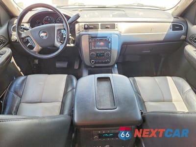 Zdjęcie 8 z 13 samochodu: 2008 CHEVROLET TAHOE K1500 VIN:1GNFK13028R209907 - miniatura