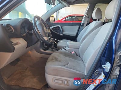 Zdjęcie 7 z 13 samochodu: 2006 TOYOTA RAV4 LIMITED VIN:JTMBD31V666022406 - miniatura