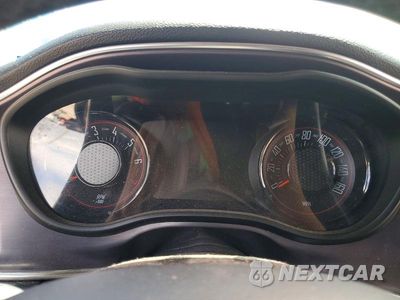 Zdjęcie 9 z 12 samochodu: 2016 DODGE CHALLENGER SXT VIN:2C3CDZAG1GH201403 - miniatura