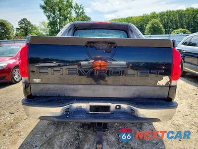 Zdjęcie 6 z 12 samochodu: 2005 CHEVROLET AVALANCHE C1500 VIN:3GNEC12Z15G145251 - miniatura