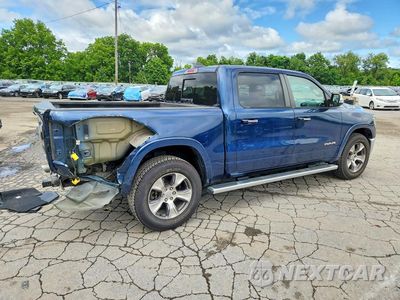 Trzecie zdjęcie samochodu z tyłu: 2020 RAM 1500 LARAMIE VIN:1C6SRFJTXLN325182 - miniatura