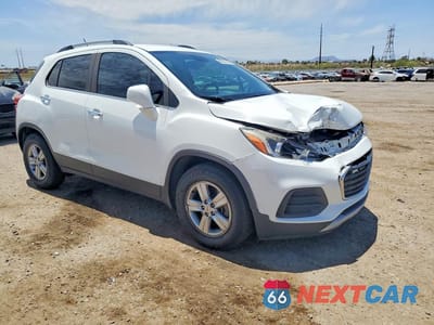 Czwarte zdjęcie samochodu z boku: 2018 CHEVROLET TRAX 1LT VIN:KL7CJLSB2JB524182 - miniatura