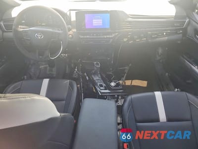 Zdjęcie 8 z 12 samochodu: 2025 TOYOTA CAMRY SE VIN:4T1DAACK5SU556779 - miniatura