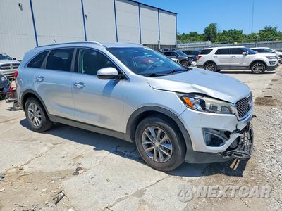 Czwarte zdjęcie samochodu z boku: 2016 KIA SORENTO LX VIN:5XYPG4A34GG123959 - miniatura