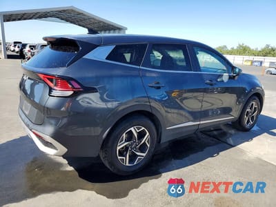 Trzecie zdjęcie samochodu z tyłu: 2023 KIA SPORTAGE LX VIN:KNDPU3AF8P7132156 - miniatura