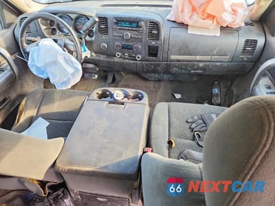 Zdjęcie 8 z 12 samochodu: 2008 CHEVROLET SILVERADO K2500 HEAVY DUTY VIN:1GCHK23678F108729 - miniatura