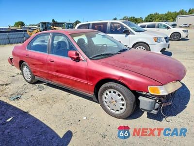 Czwarte zdjęcie samochodu z boku: 1996 HONDA ACCORD EX VIN:1HGCD5662TA006893 - miniatura