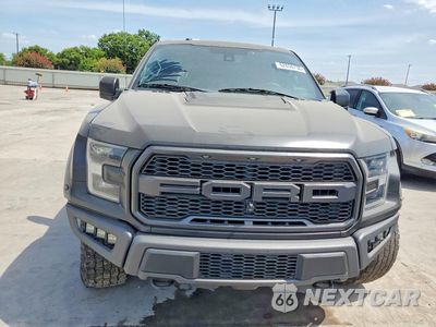 Piąte zdjęcie samochodu w środku: 2018 FORD F150 RAPTOR VIN:1FTFW1RG3JFD27795 - miniatura