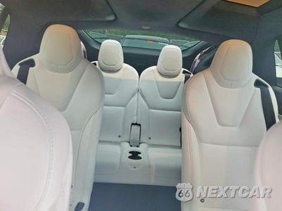 Zdjęcie 10 z 13 samochodu: 2019 TESLA MODEL X VIN:5YJXCBE40KF185586 - miniatura