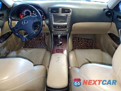 Zdjęcie 8 z 12 samochodu: 2007 LEXUS IS 250 VIN:JTHBK262X75050441 - miniatura