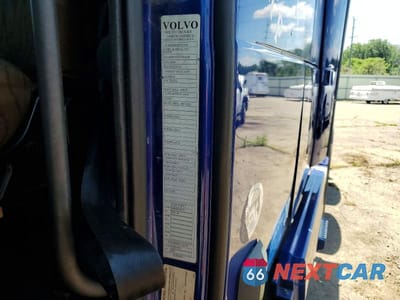 Zdjęcie 12 z 13 samochodu: 2016 VOLVO VNL SEMI TRUCK VIN:4V4NC9EH0GN951364 - miniatura