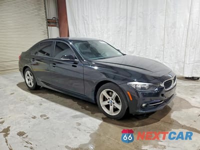 Czwarte zdjęcie samochodu z boku: 2013 BMW 328 XI SULEV VIN:WBA3B5C55DF592894 - miniatura
