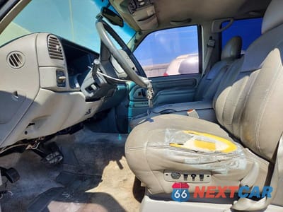 Zdjęcie 7 z 13 samochodu: 1999 CHEVROLET SUBURBAN C1500 VIN:3GNEC16R1XG187383 - miniatura