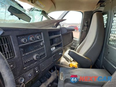 Zdjęcie 11 z 13 samochodu: 2015 GMC SAVANA VIN:1GTW7FCF0F1902286 - miniatura