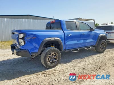 Trzecie zdjęcie samochodu z tyłu: 2025 CHEVROLET COLORADO ZR2 VIN:1GCPTFEKXS1203008 - miniatura