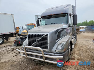 2016 VOLVO VNL SEMI TRUCK 4V4NC9EH9GN948365 - główne zdjęcie licytacji z USA - miniatura