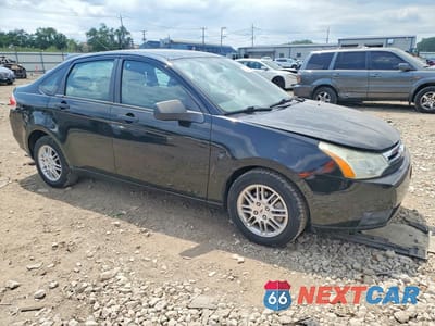 Czwarte zdjęcie samochodu z boku: 2010 FORD FOCUS SE VIN:1FAHP3FN7AW287697 - miniatura