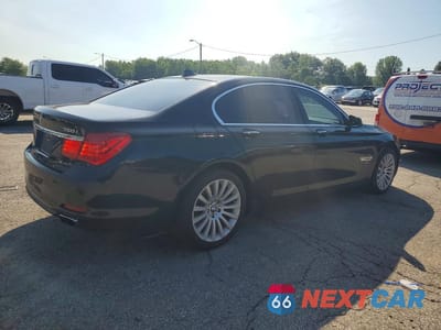 Trzecie zdjęcie samochodu z tyłu: 2010 BMW 750 I VIN:WBAKA8C55ACY35827 - miniatura