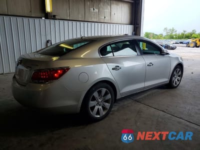 Trzecie zdjęcie samochodu z tyłu: 2013 BUICK LACROSSE VIN:1G4GC5E32DF261764 - miniatura
