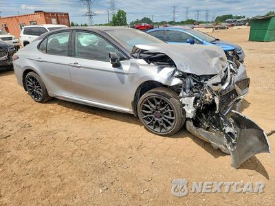 Czwarte zdjęcie samochodu z boku: 2022 TOYOTA CAMRY XSE VIN:4T1K61BK5NU047922 - miniatura