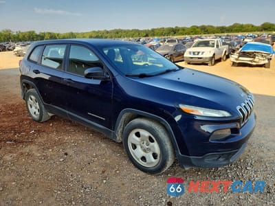 Czwarte zdjęcie samochodu z boku: 2015 JEEP CHEROKEE SPORT VIN:1C4PJLAB6FW711236 - miniatura